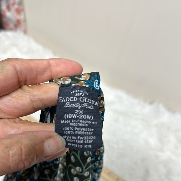 Faded Glory Black and Blue Long Sleeve Semi Sheer Blouse - Picture 10 of 10